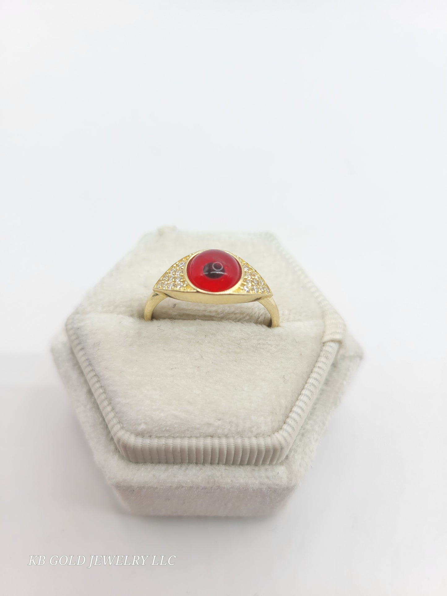 10K Gold Red Eye Ring. Size 7. CZ Stone