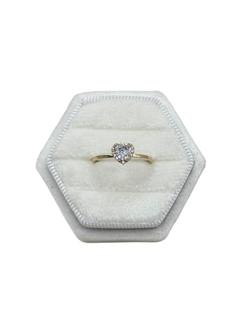 10k ring with Heart cz stone size 7
