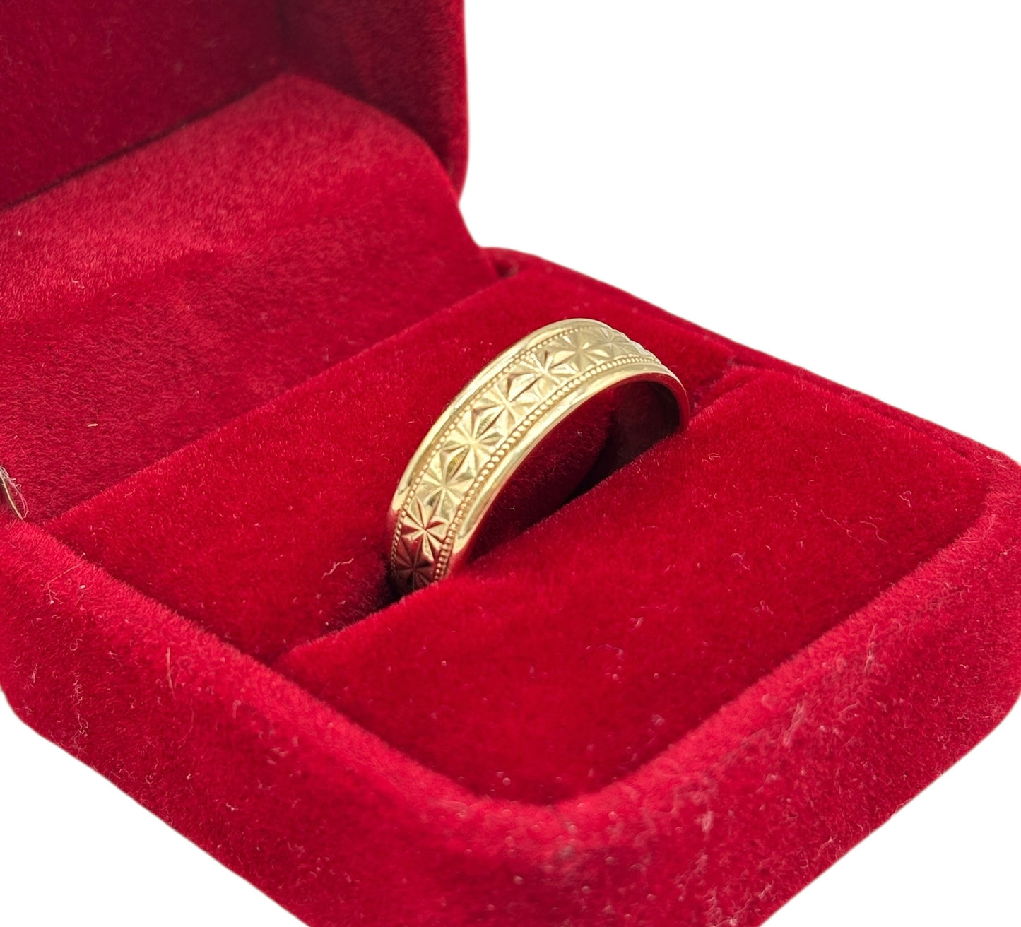 14k Gold weding ring with mil-grained edges. Size 10
