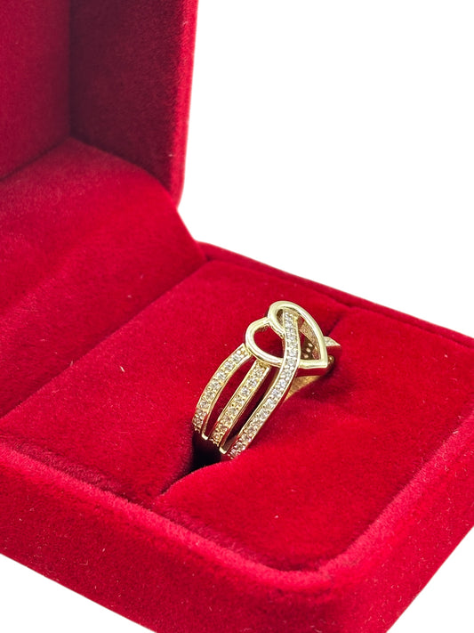 10k gold heart ring with cz stones size 7