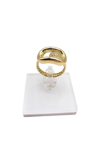 14K gold ring. CZ stone circle in corner of square. Size 7
