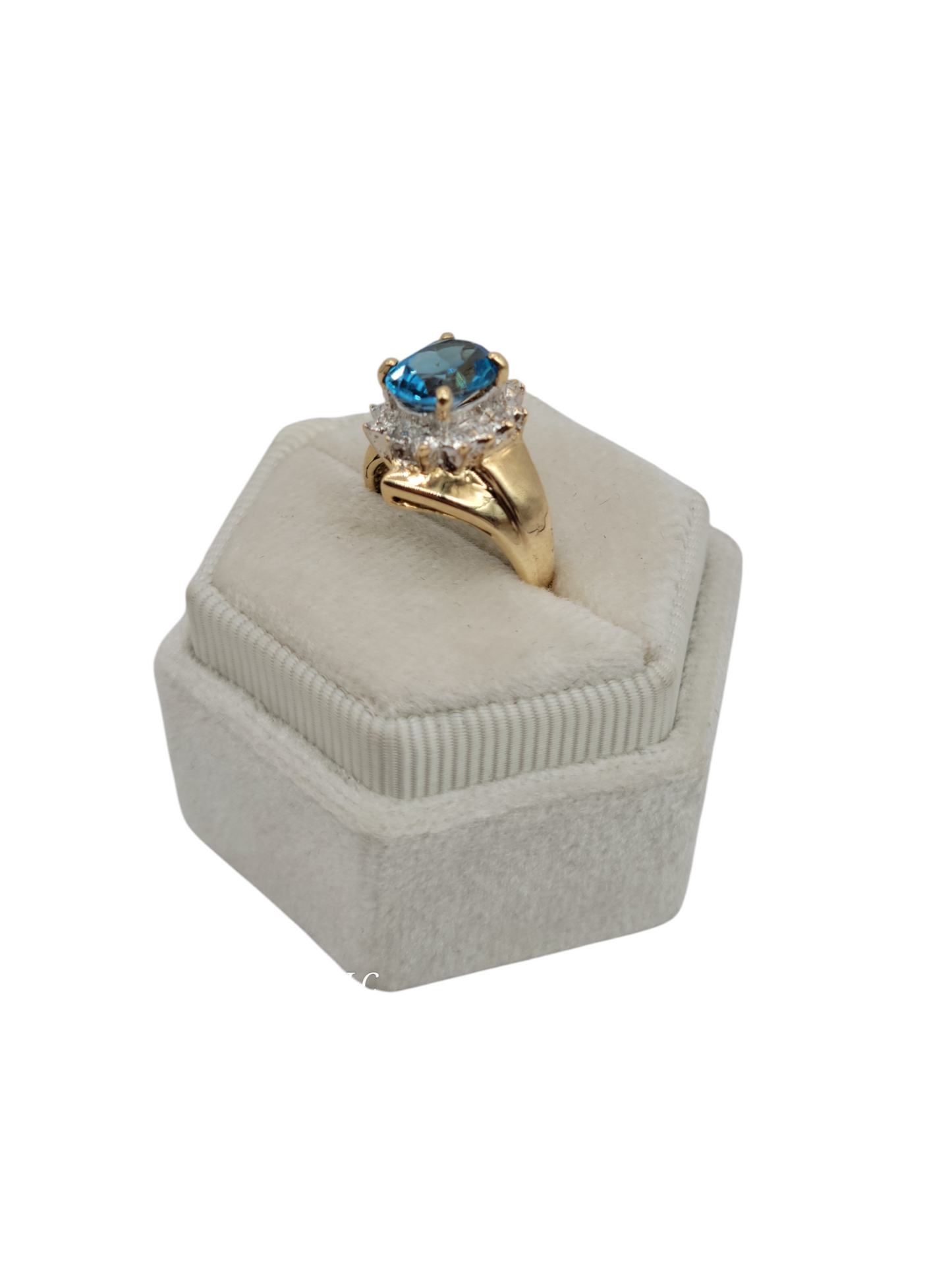 10k gold ring size 5 center stone Aquamarine