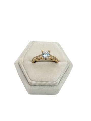10k gold engagement ring size 7 CZ stones