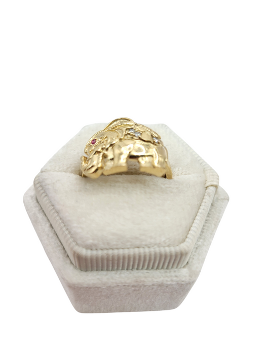 10K Gold Ring, Elephant. Size 7. Stone