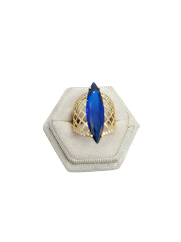 10K gold ring, blue oval stone. Size 7. CZ stone