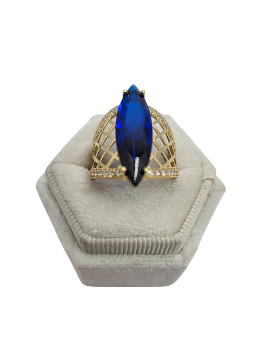 10K gold ring, blue oval stone. Size 7. CZ stone