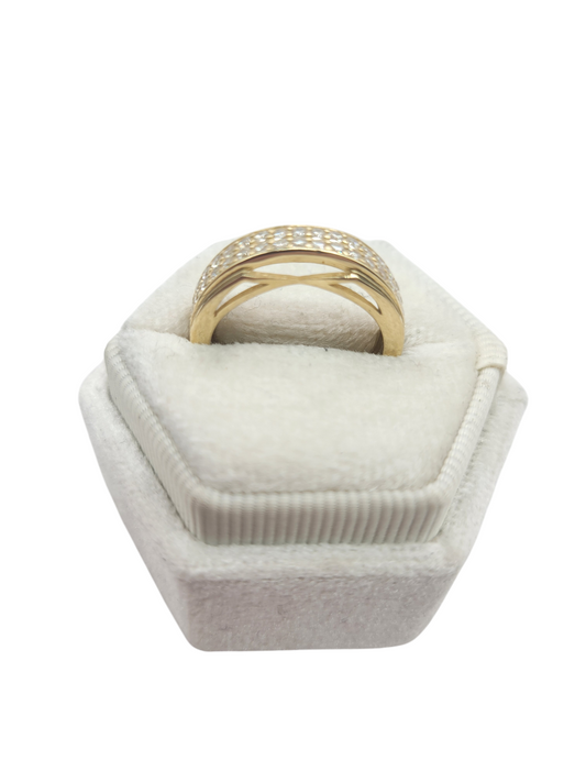 10K Gold Ring. White Stones. Size 6.5. CZ Stone
