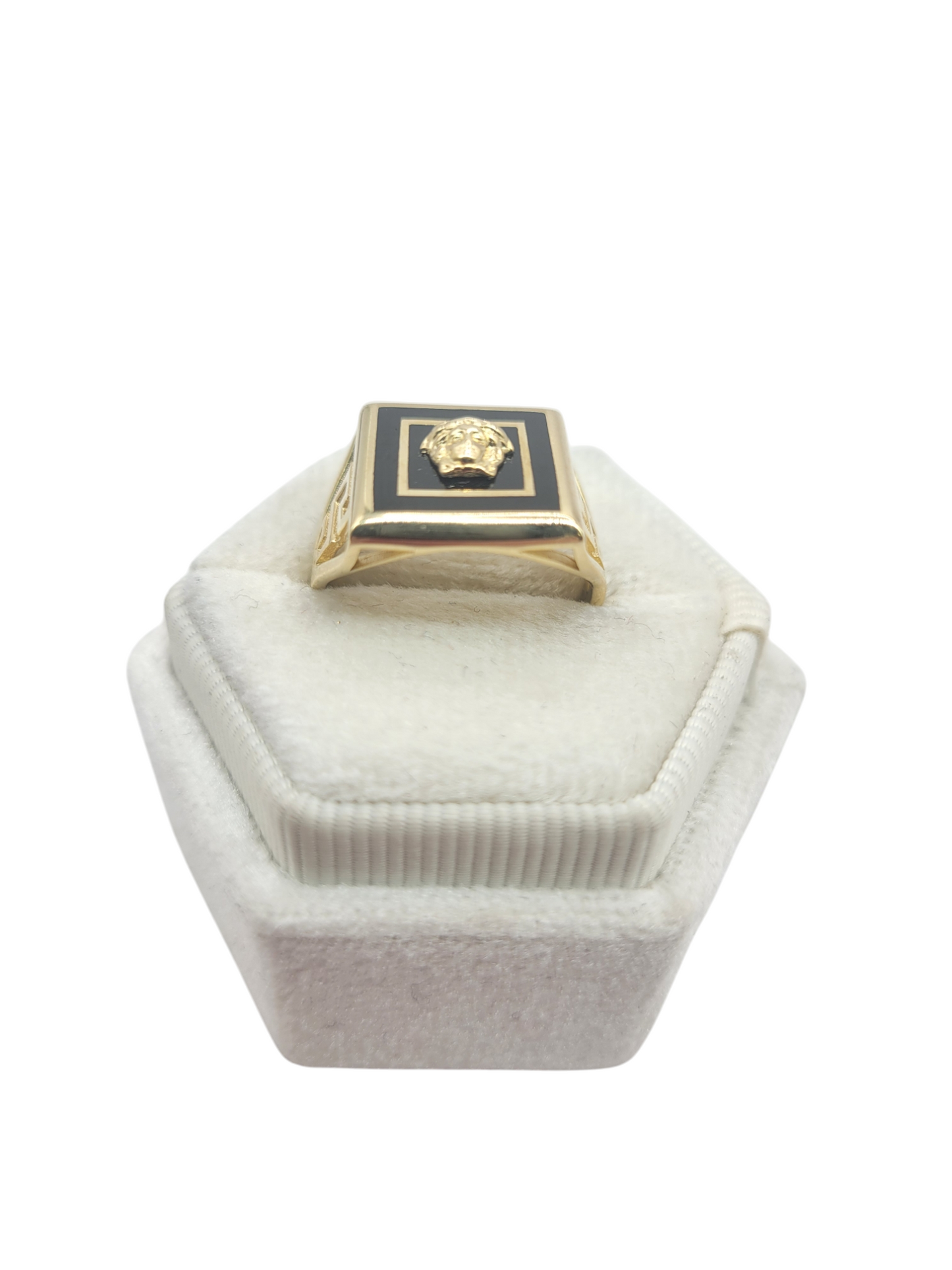 10K gold ring. black jellyfish Size 7.5