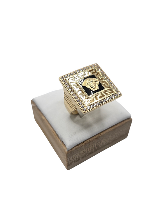 10k Gold Ring medusa, CZ Stones, Size 7