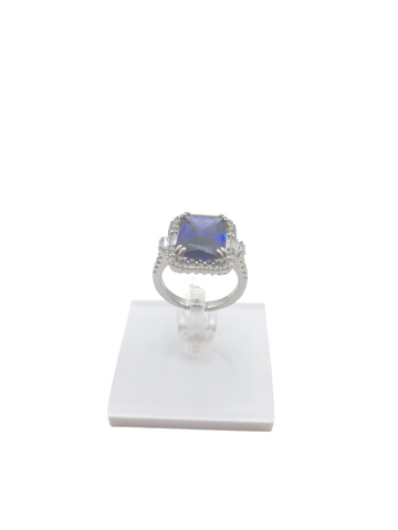 925 silver ring. Rectangular CZ stone