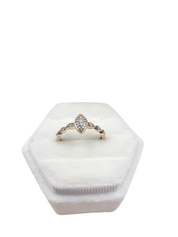 10K gold ring with CZ walnut stone. Size 6.5