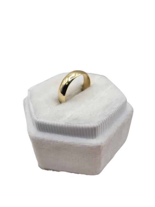 10K gold ring. Wedding band. Size 5