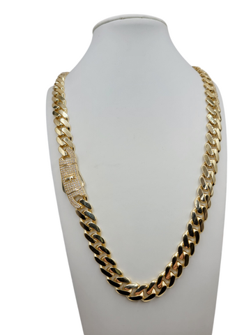 10K Gold Cuban Chain. CZ Stone Clasp. 22in. 10.6mm