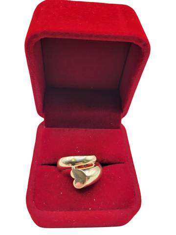 10K gold ring. Heart. Size 7.5