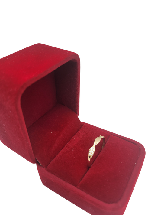 10K gold ring. Wedding band. Size 8.5