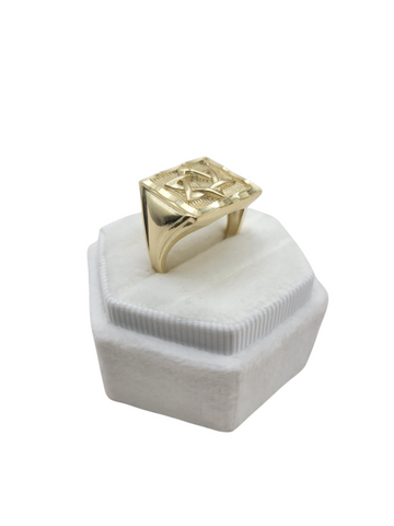 10K gold ring. Star of David. Size 9.5