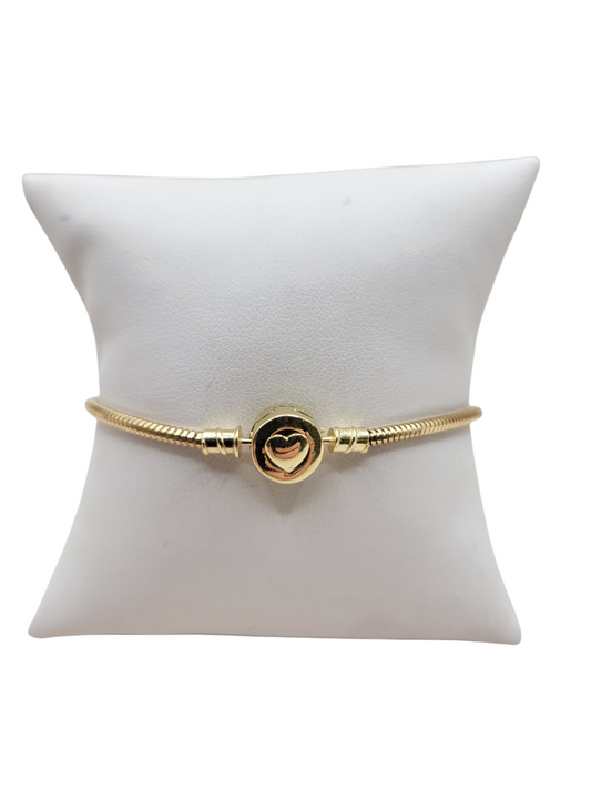 10K gold rope-style bracelet with charms. 8 inches. 2.5 mm.