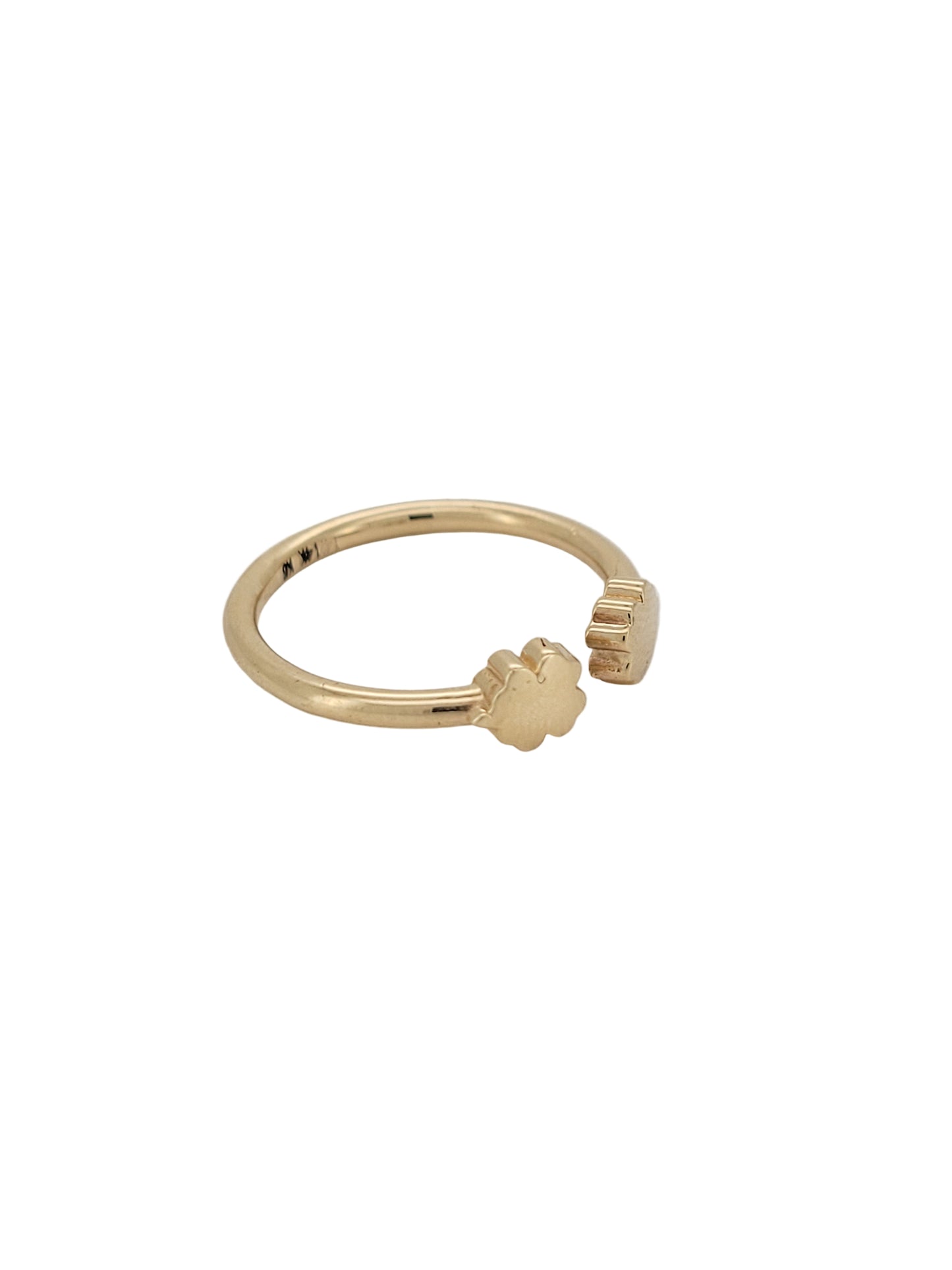 14K gold ring. Double flower prong. Size 7