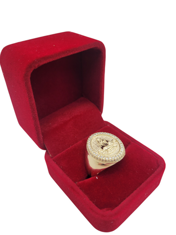 10K gold ring. Virgin of Charity. CZ stone. Size 10.5