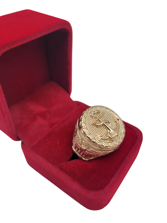 10K gold ring. Anchor. Size 11
