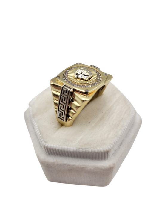 10K gold ring. Meduza. CZ stone. Size 10.5