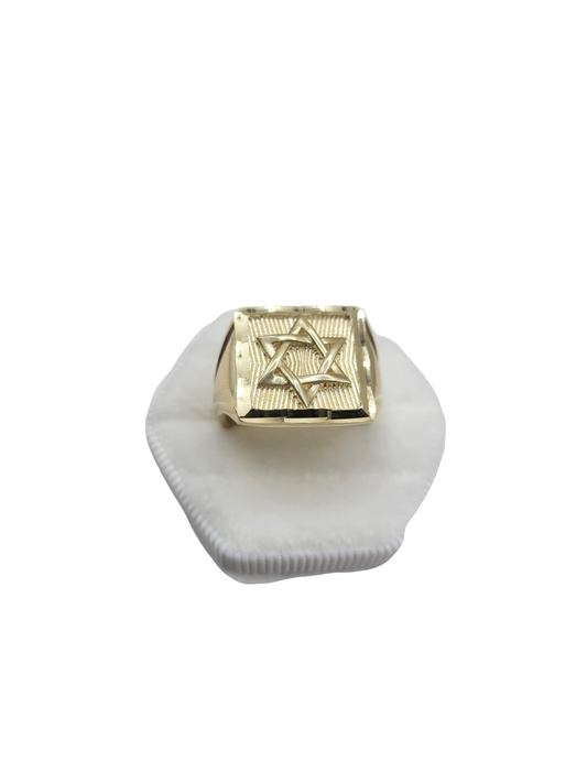 10K gold ring. Star of David. Size 9.5