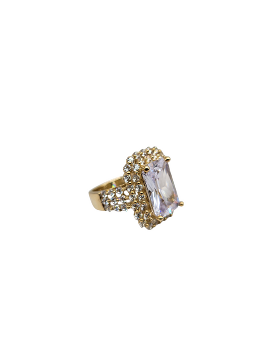 10K gold ring. big white CZ stone . Size 6.5.