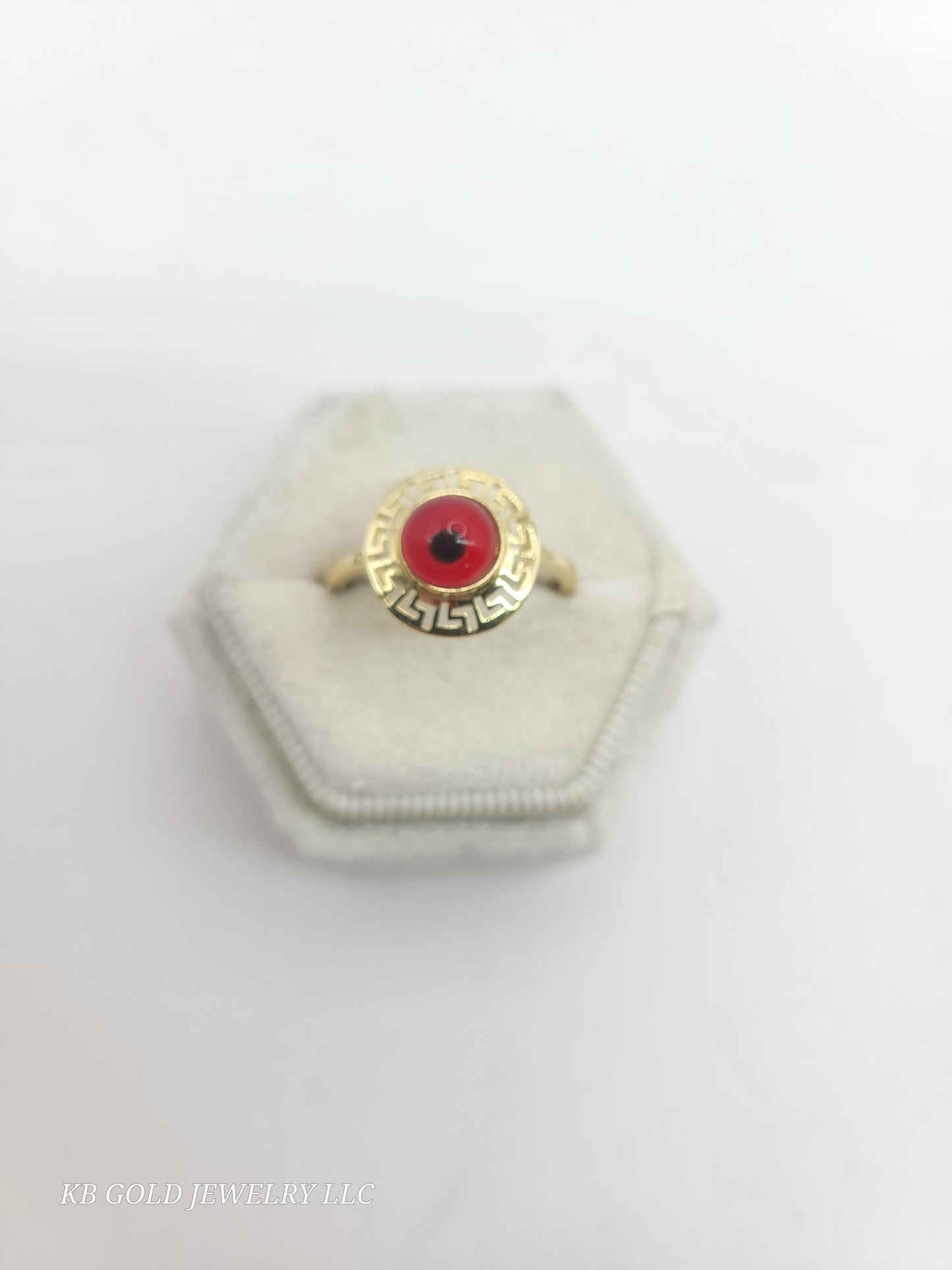 10K Gold Round Eye Ring. Size 7.5. CZ Stone