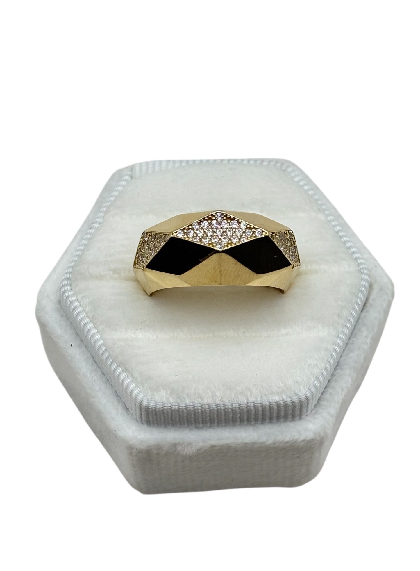 14k ring with cz stones size 8