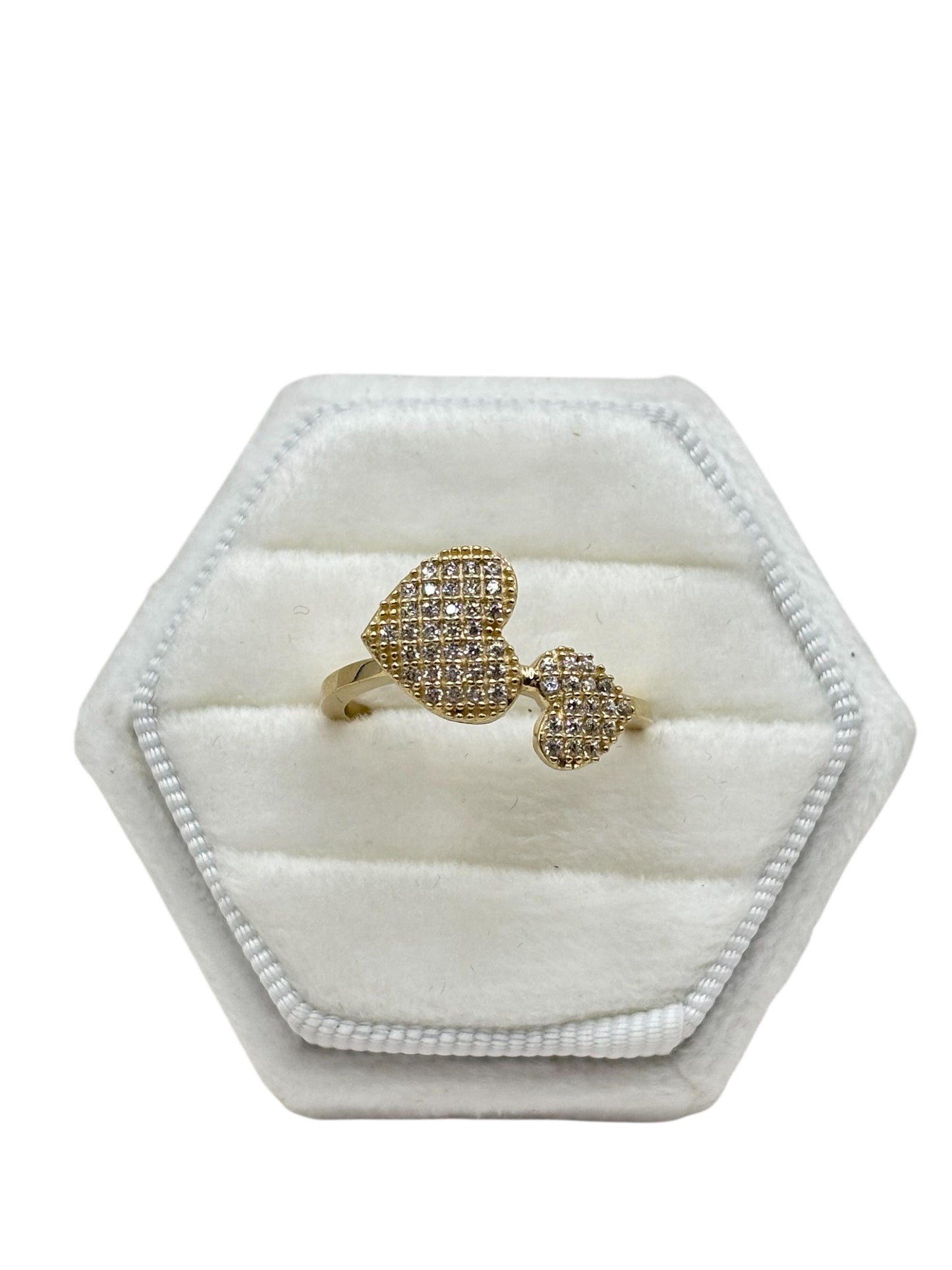 14k hearts ring with cz stones size 7
