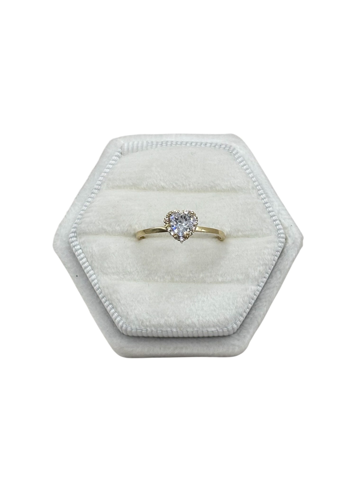 10k ring with Heart cz stone size 7
