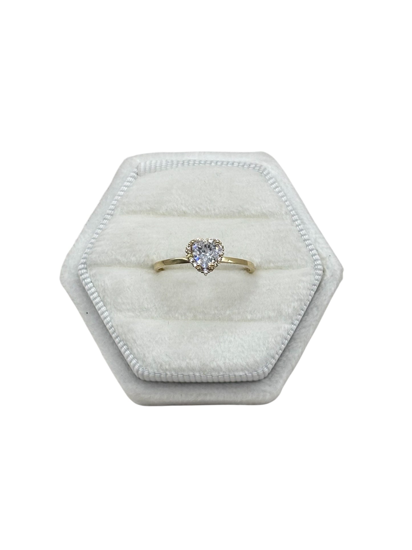 10k ring with Heart cz stone size 7
