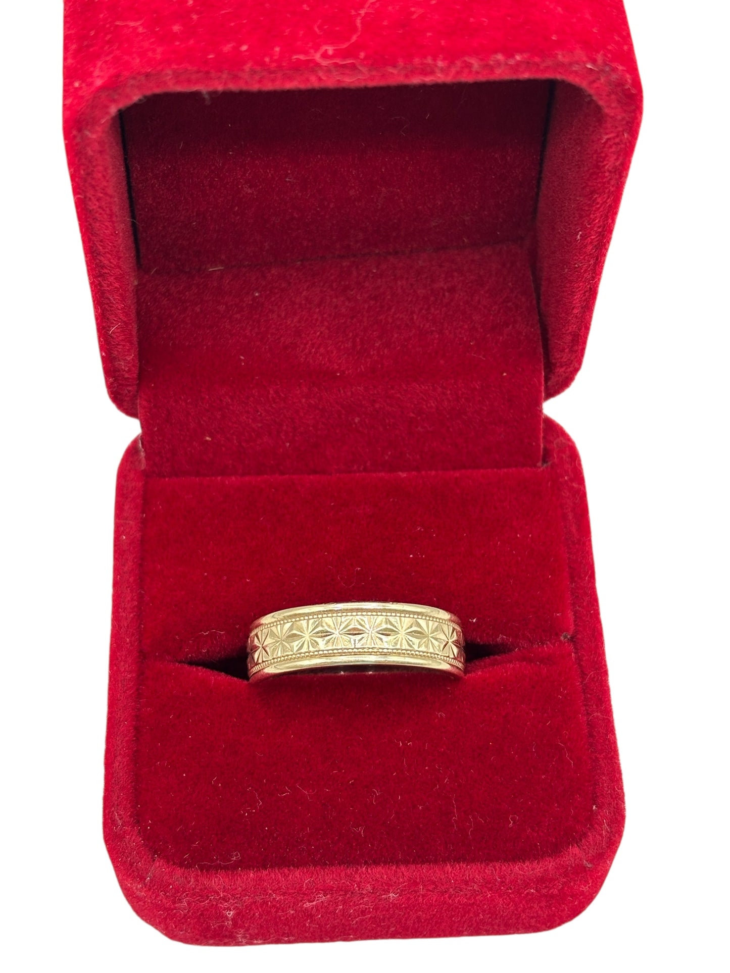 14k Gold weding ring  with mil-grained edges. Size 10