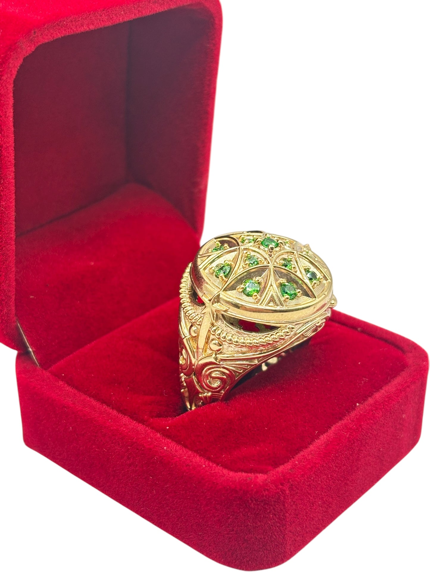 10k Gold ring with green cz stones size 11.5