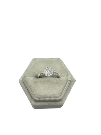 925 silver ring with cz stones size 7