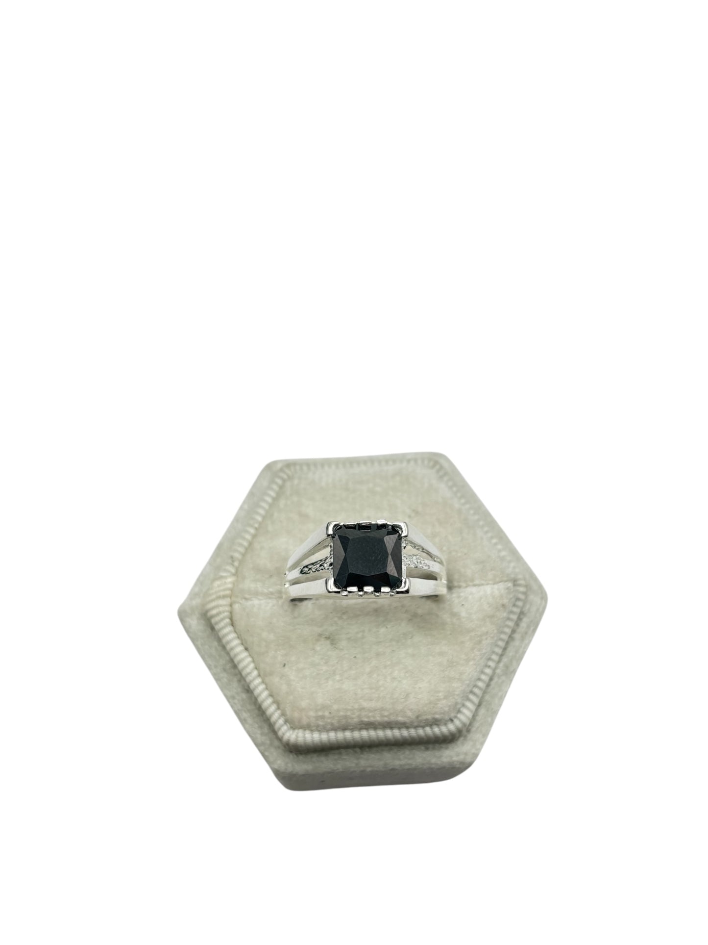 925 silver ring size 8