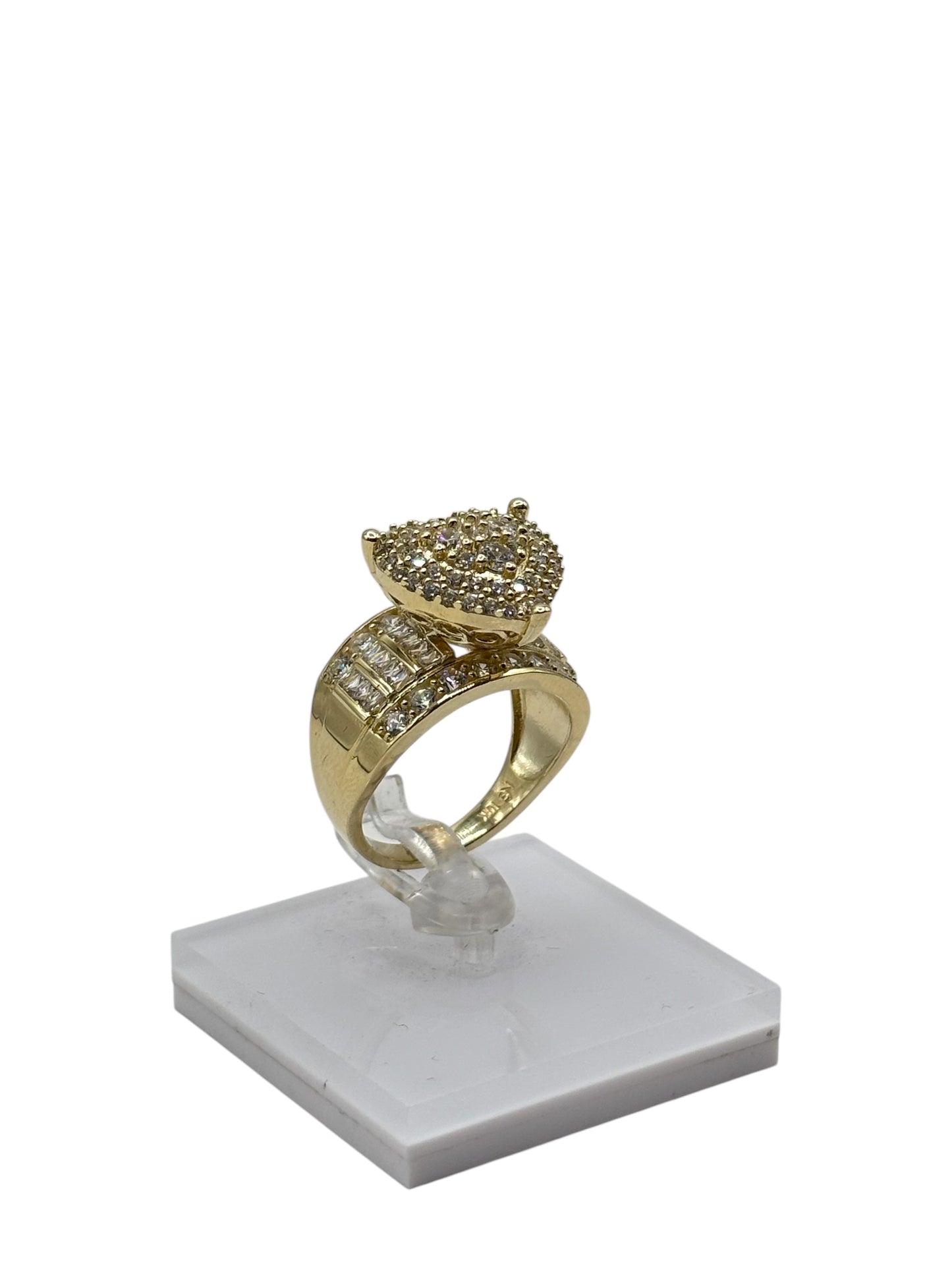 Heart ring for women 10k with cz stones  size 8