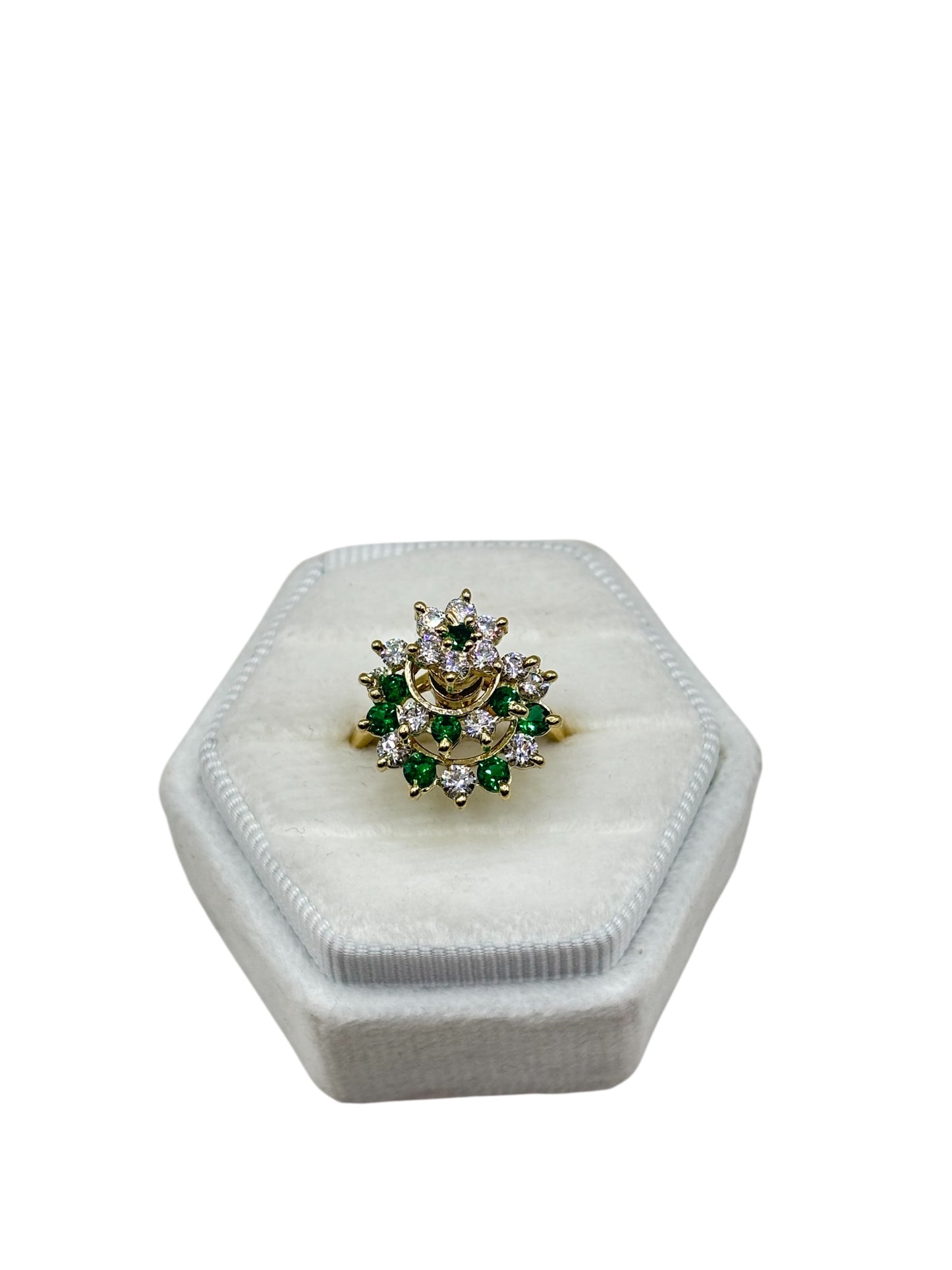 10k gold flower ring with cz stones size 7
