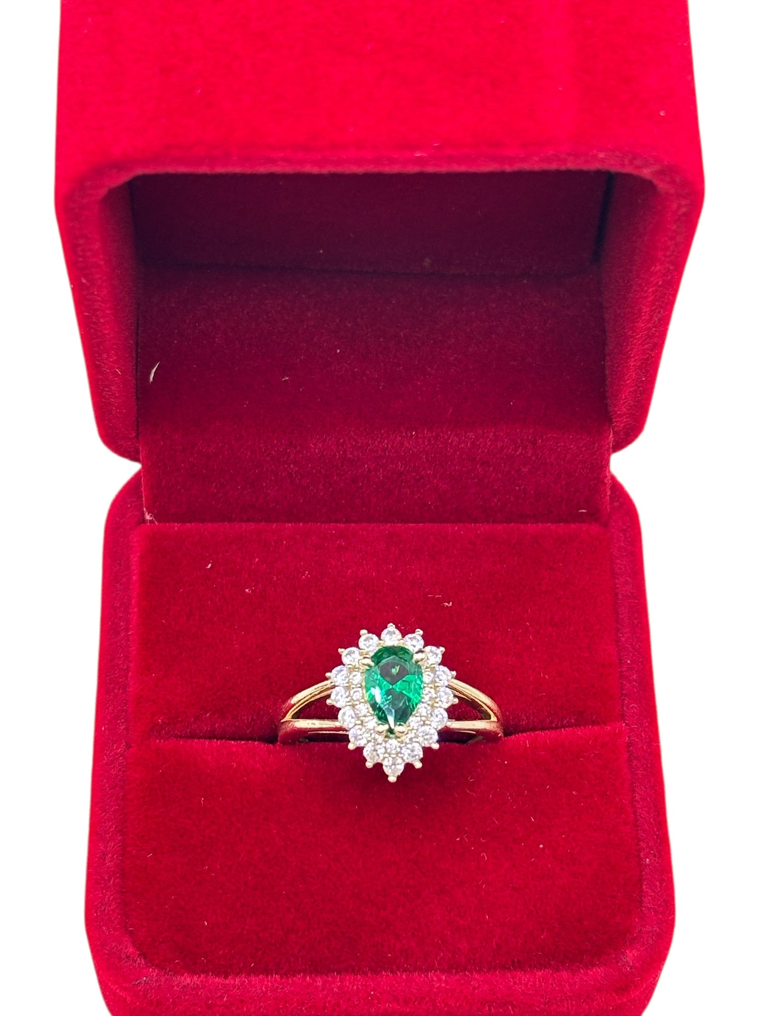 10k gold ring with cz stones 6.5