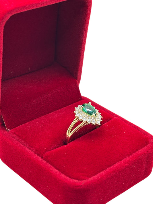 10k gold ring with cz stones 6.5
