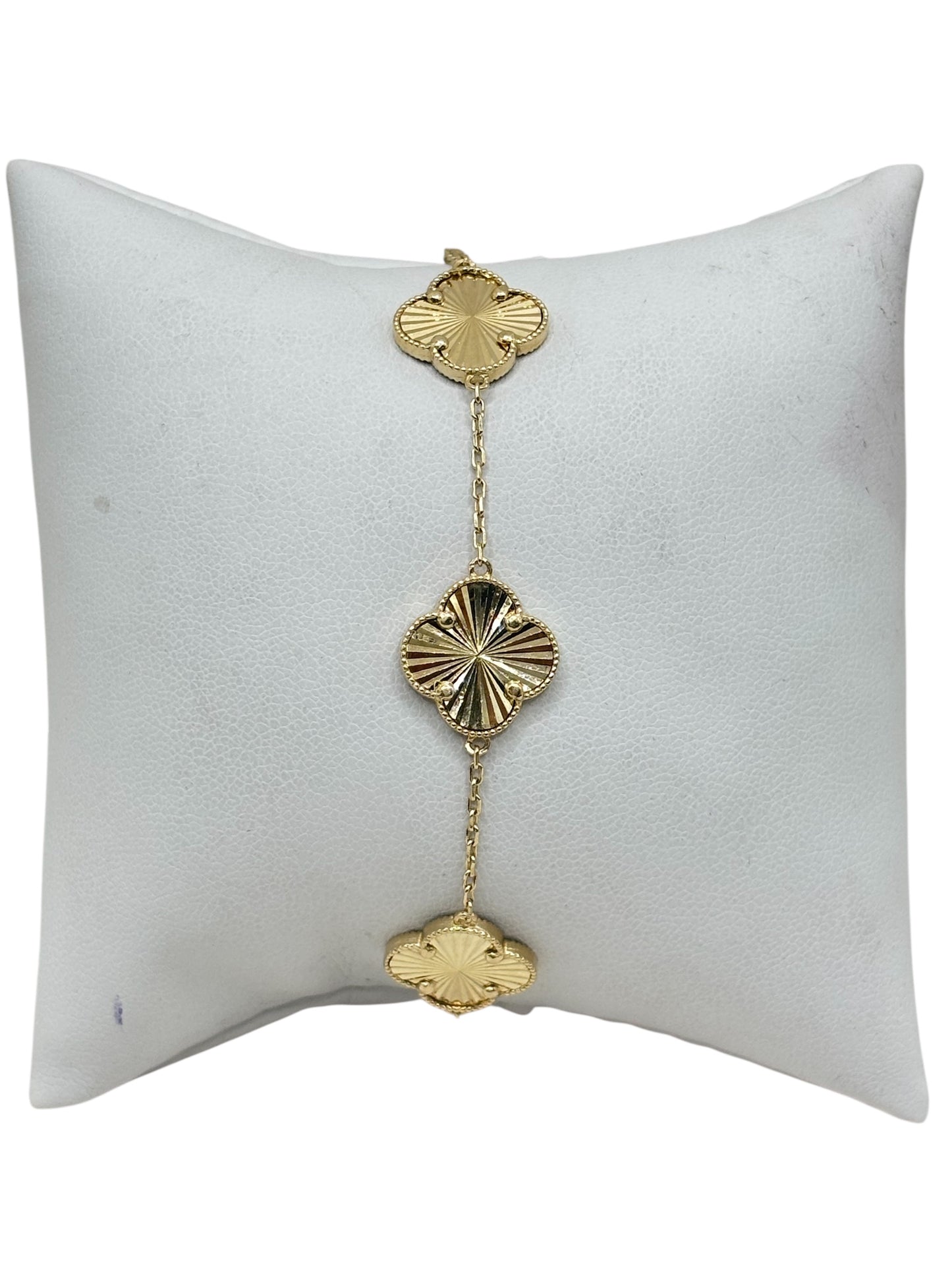 14k Gold clover bracelet 8in 1.3mm