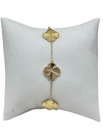 14k Gold clover bracelet 8in 1.3mm