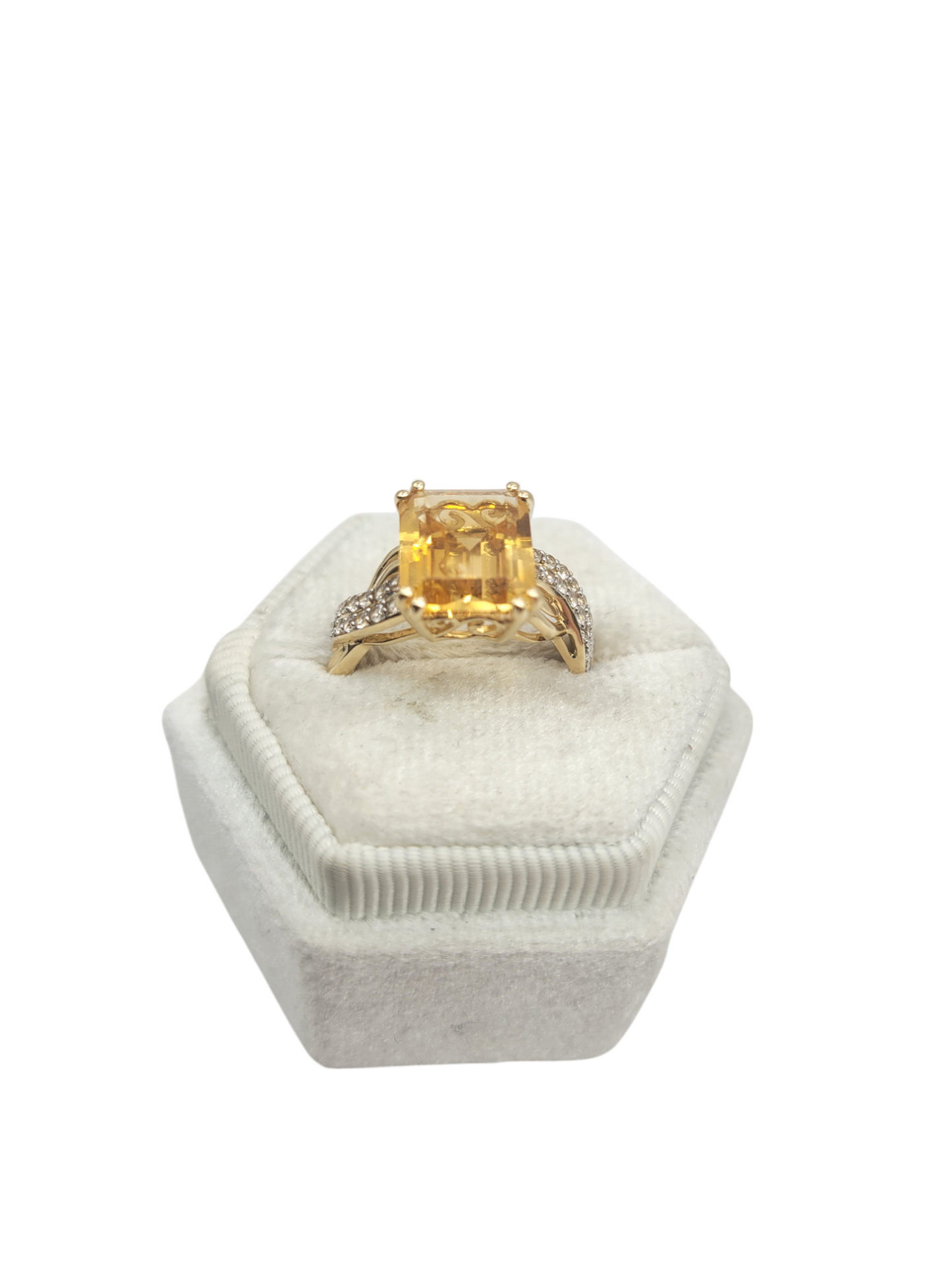 10K gold ring. Square citrine stone.Size 7