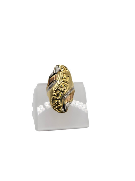 10k gold ring with rose and white details size 7