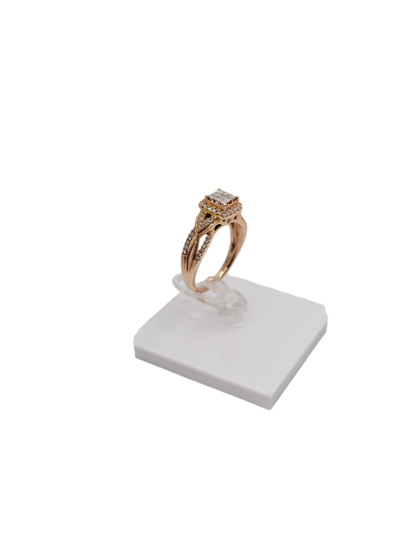 10k rose gold ring with 0.50ctw in real diamonds size 7