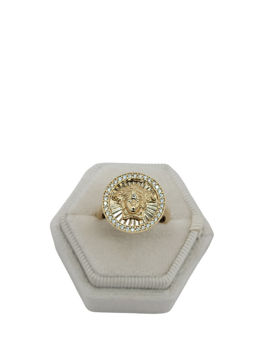 10k gold ring with CZ stones size 8