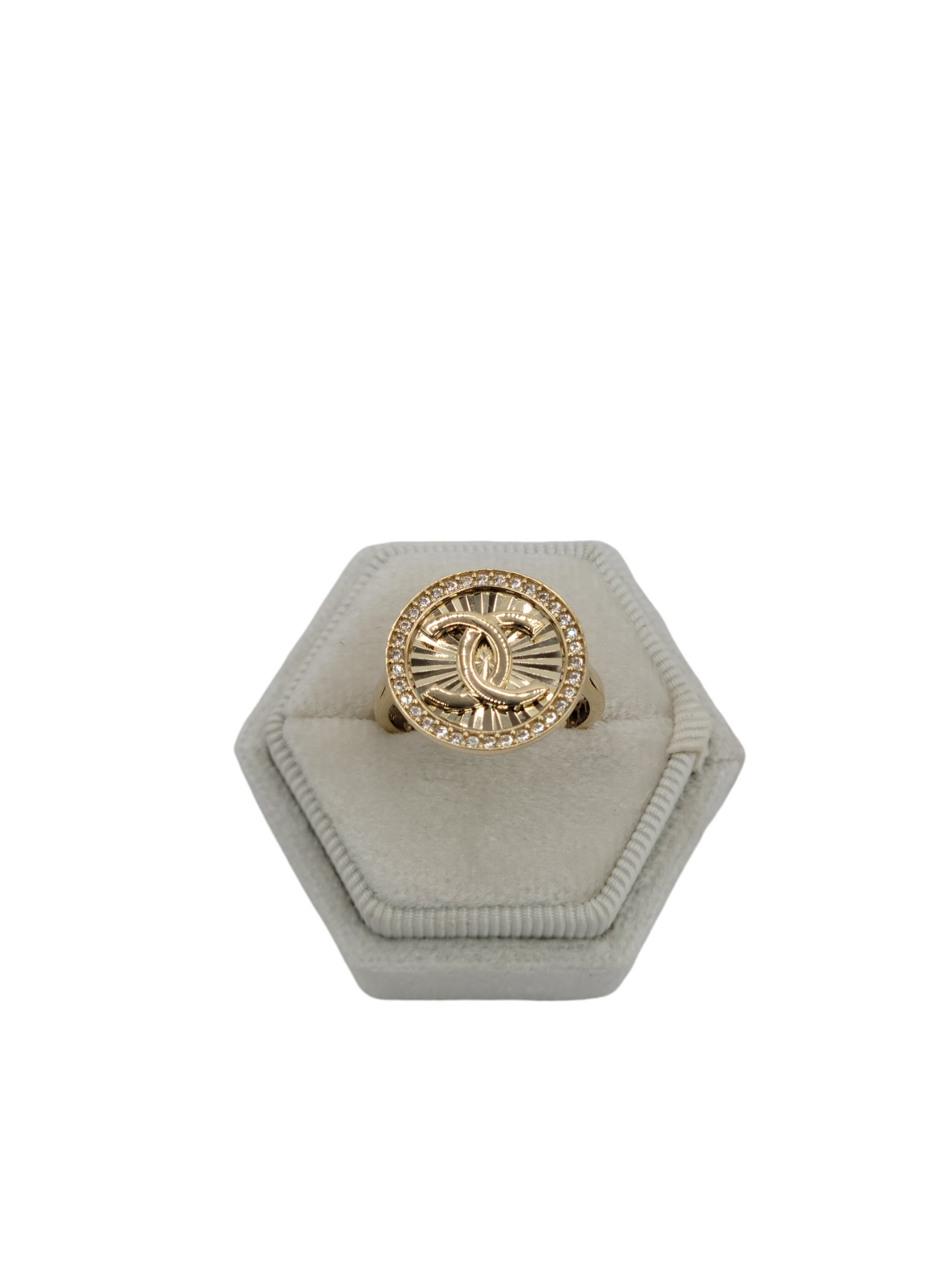 10k gold ring with CZ stones size 8