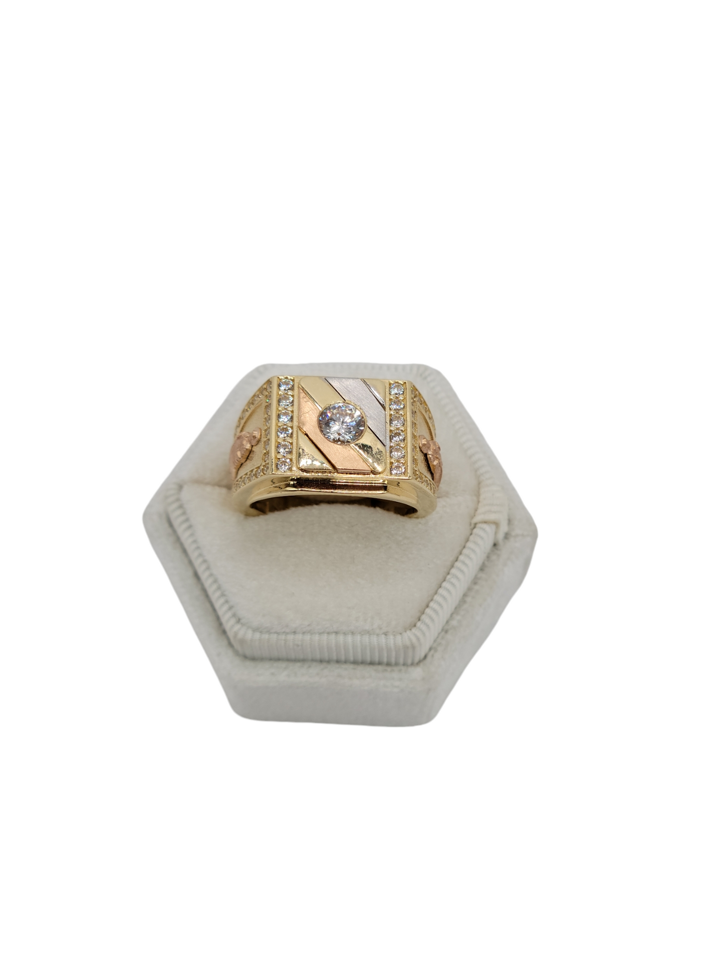 10k gold ring with CZ stones size 9.5