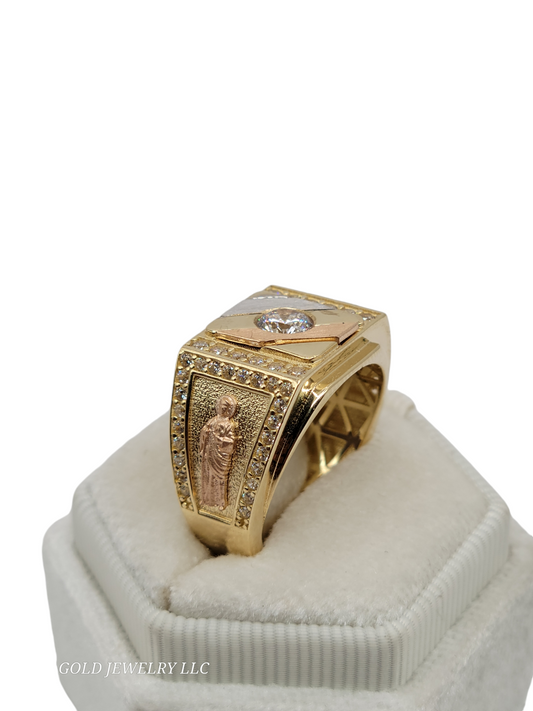 10k gold ring with CZ stones size 9.5