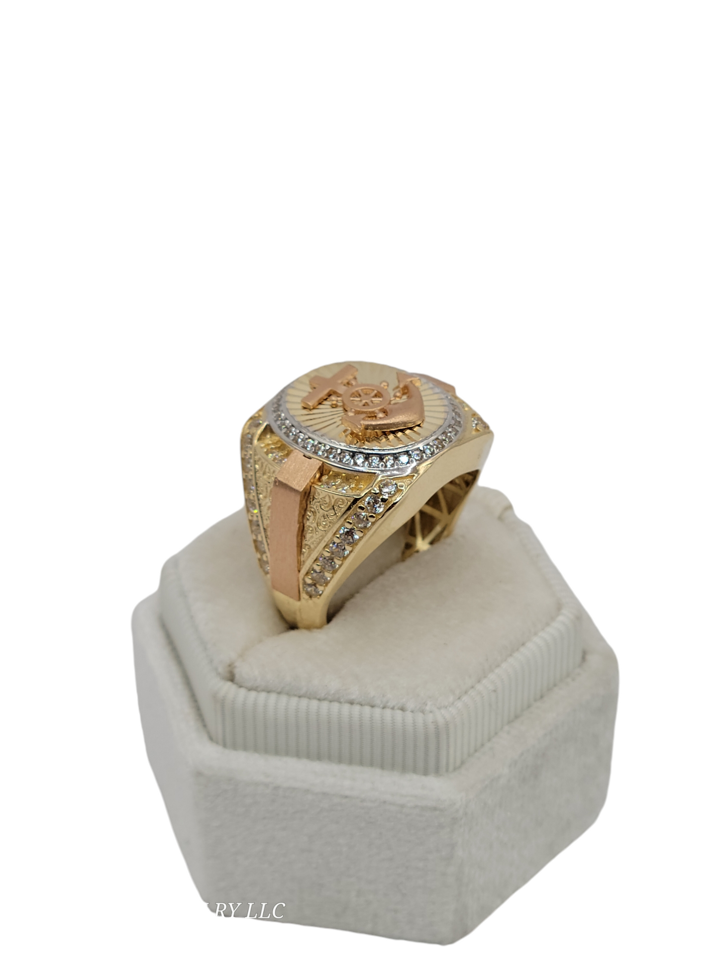 10k gold ring with CZ stones size 10